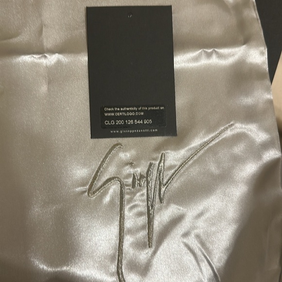 BRAND NEW!! Giuseppe Zanotti - Hilary Fur Boots US 8 | IT 38 (NIB) - Picture 8 of 10